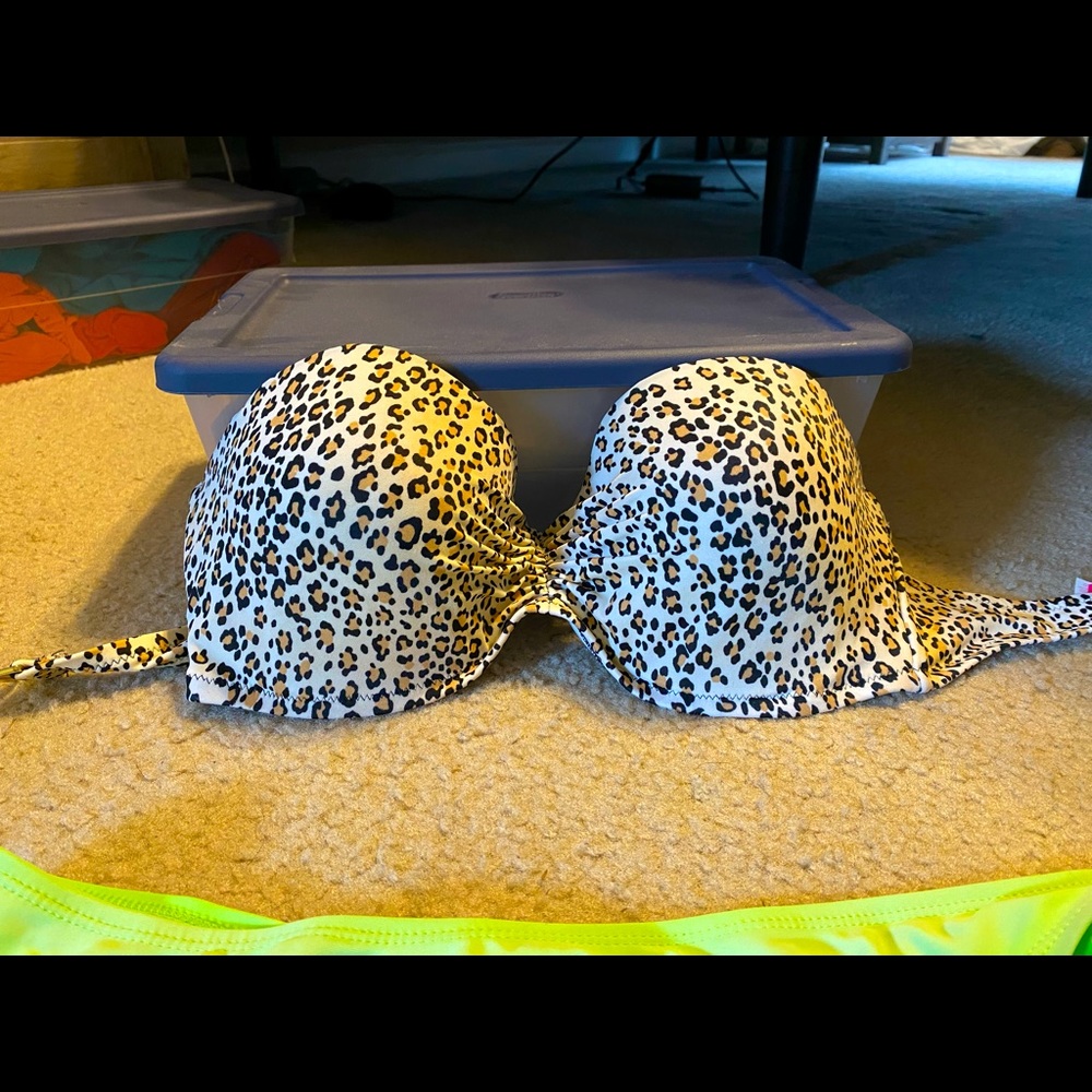 Victoria’s Secret strapless swimsuit top